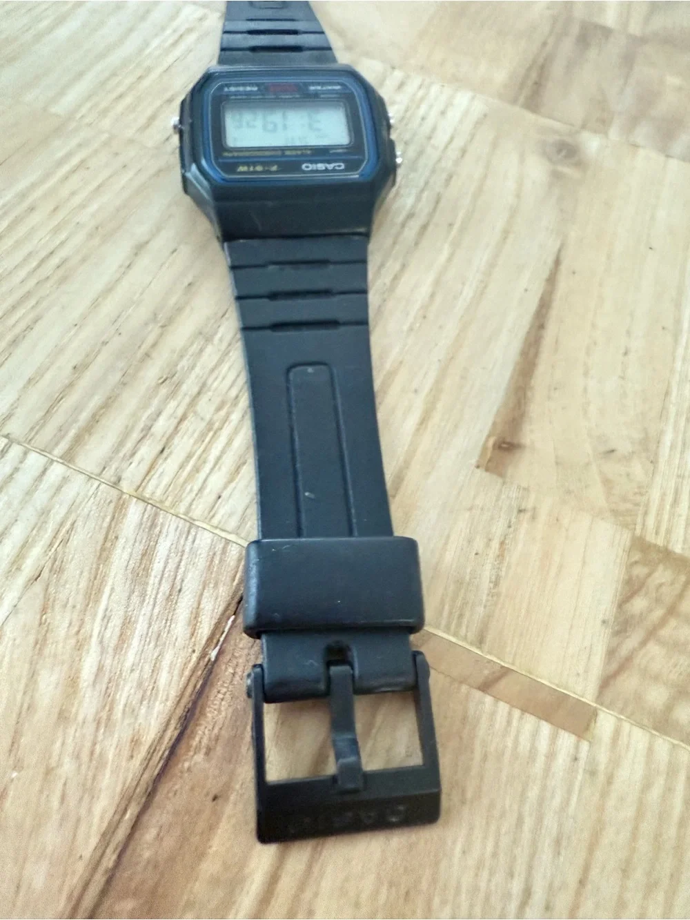 Casio digital F-91W black digital watch NEW BATTERY